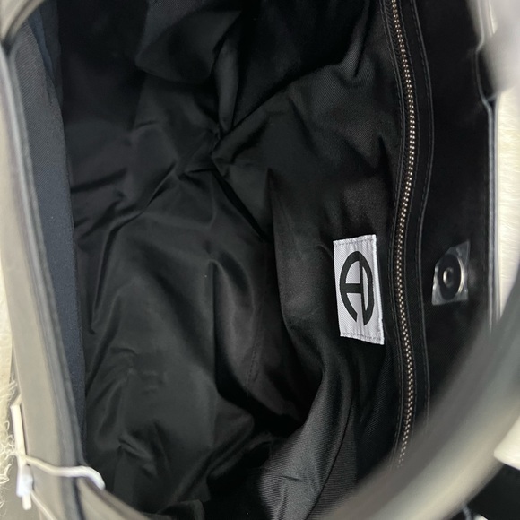 Large Black Telfar Bag - Picture 4 of 9
